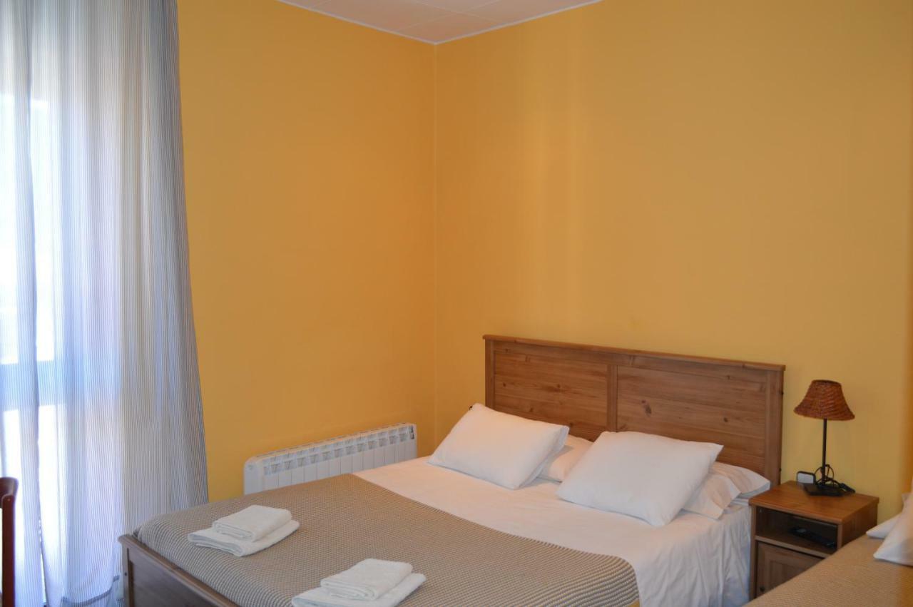 Fonda Ca La Paula Hotel Castellfollit de la Roca Luaran gambar