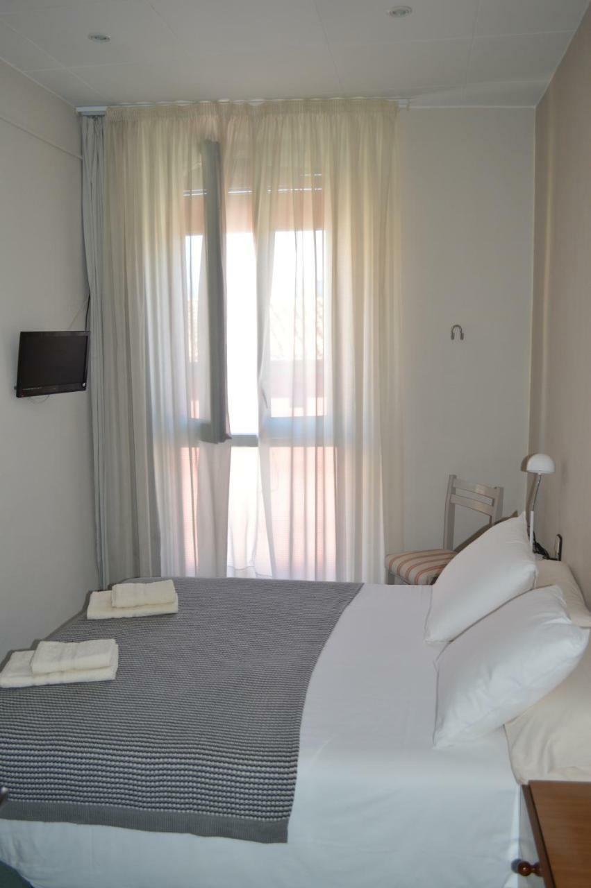 Fonda Ca La Paula Hotel Castellfollit de la Roca Luaran gambar